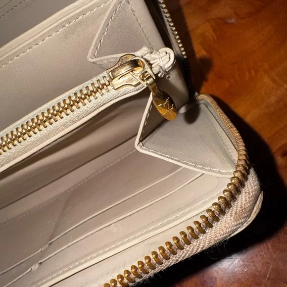 Louis Vuitton monogram, patent leather vintage zippy wallet with unbranded chain - Picture 16 of 17